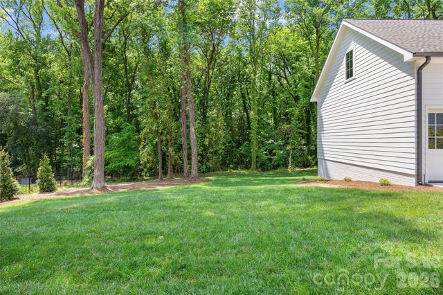4628 Water Oak Road, Charlotte, NC 28211