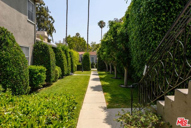 805 N Mccadden Place, Los Angeles, CA 90038