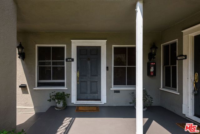 805 N Mccadden Place, Los Angeles, CA 90038