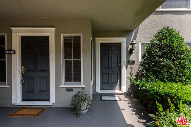 805 N Mccadden Place, Los Angeles, CA 90038