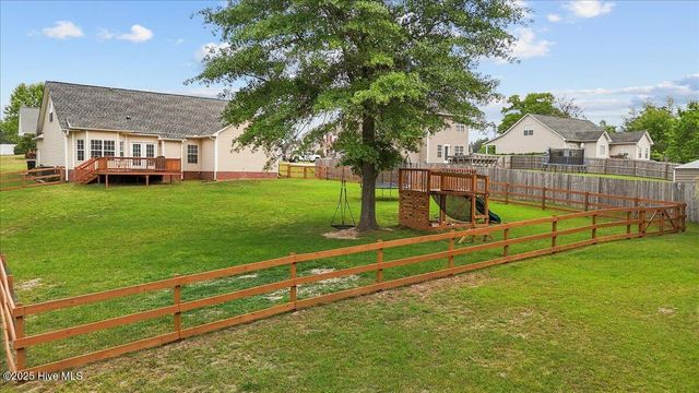 153 Home Stretch Lane, Raeford, NC 28376