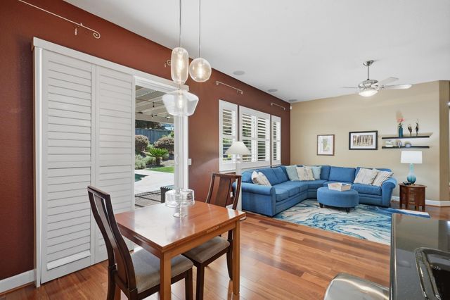6472 Camellia Point Way, Roseville, CA 95678