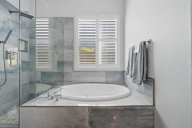 6472 Camellia Point Way, Roseville, CA 95678