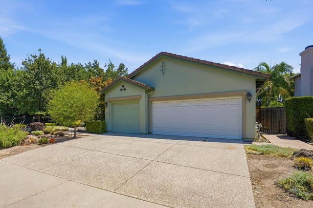 6472 Camellia Point Way, Roseville, CA 95678