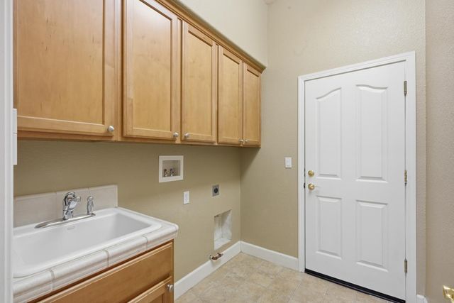 6472 Camellia Point Way, Roseville, CA 95678