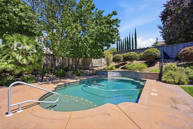 6472 Camellia Point Way, Roseville, CA 95678
