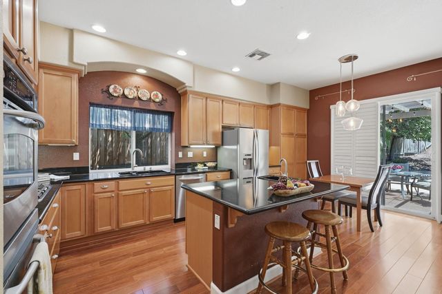 6472 Camellia Point Way, Roseville, CA 95678