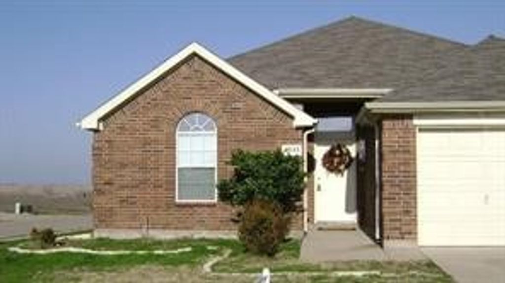 2043 Brook Meadow Drive, Forney, TX 75126
