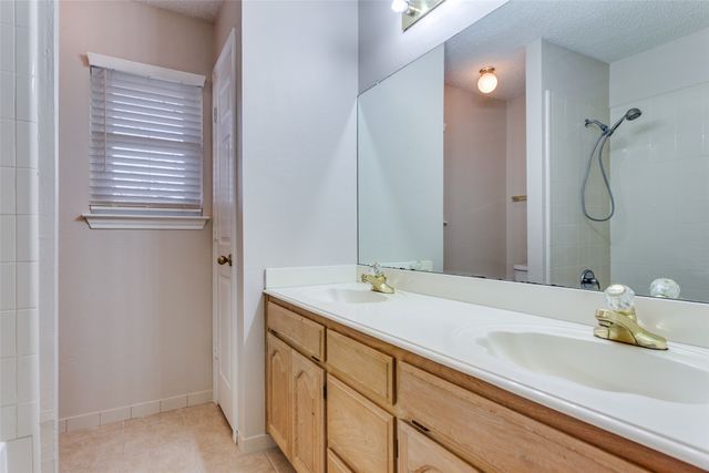 6800 Moss Lane, North Richland Hills, TX 76182