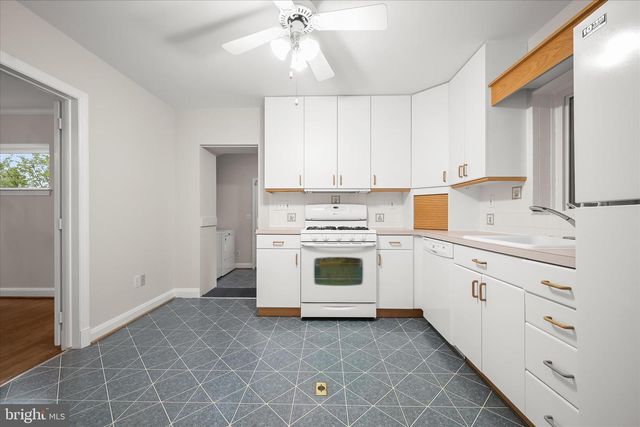 11 SEMINOLE AVE, Catonsville, MD 21228