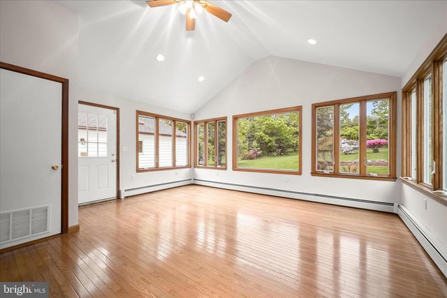 11 SEMINOLE AVE, Catonsville, MD 21228