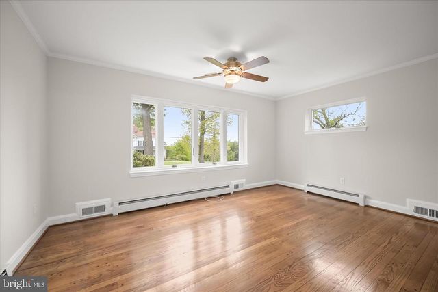 11 SEMINOLE AVE, Catonsville, MD 21228
