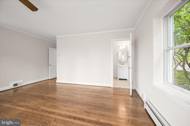 11 SEMINOLE AVE, Catonsville, MD 21228
