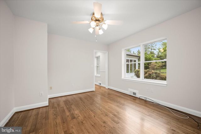 11 SEMINOLE AVE, Catonsville, MD 21228