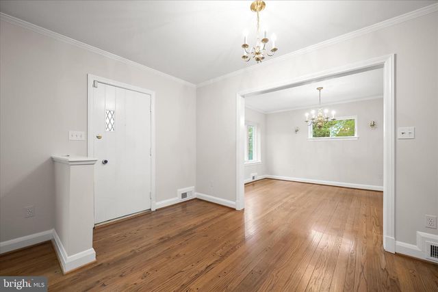 11 SEMINOLE AVE, Catonsville, MD 21228
