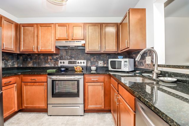 41 Willow Springs 41, New Milford, CT 06776