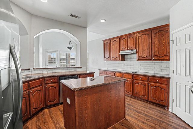 1105 Blaze Court, Midlothian, TX 76065