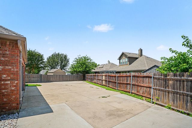 1105 Blaze Court, Midlothian, TX 76065
