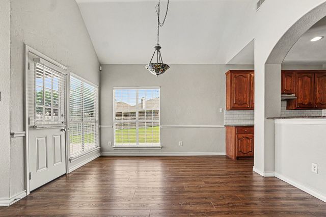 1105 Blaze Court, Midlothian, TX 76065