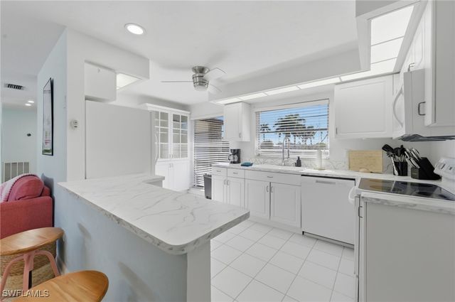 4044 Country Club BLVD, Cape Coral, FL 33904