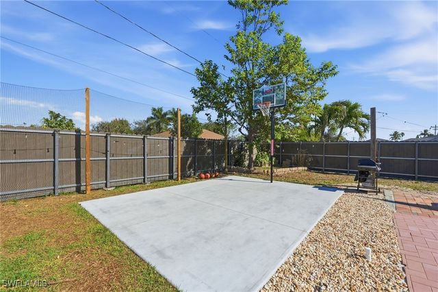 4044 Country Club BLVD, Cape Coral, FL 33904