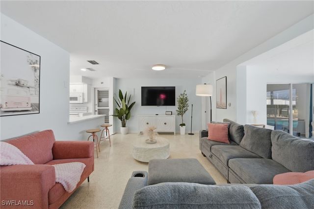 4044 Country Club BLVD, Cape Coral, FL 33904