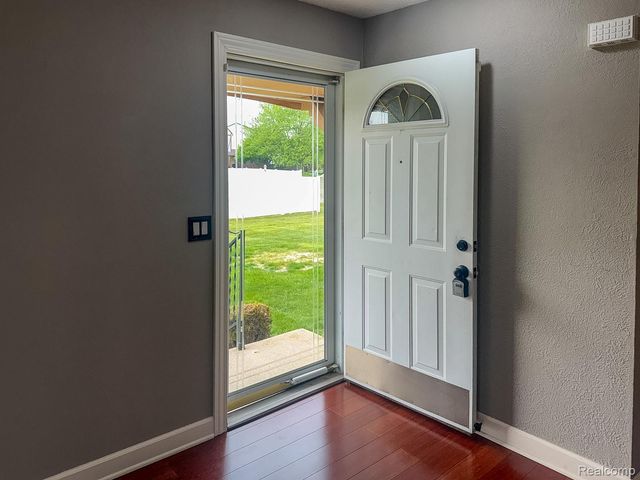 36721 Park Place Drive, Sterling Heights, MI 48310
