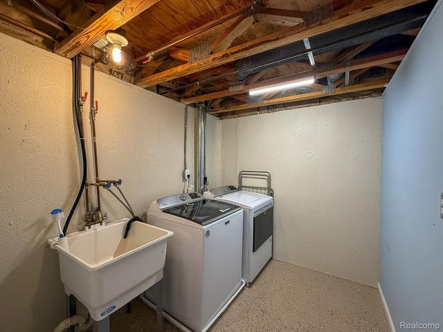 36721 Park Place Drive, Sterling Heights, MI 48310