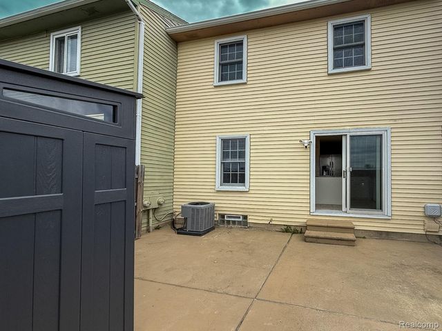 36721 Park Place Drive, Sterling Heights, MI 48310