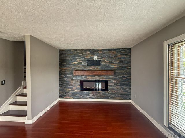 36721 Park Place Drive, Sterling Heights, MI 48310