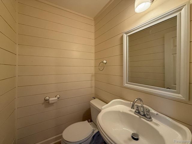 36721 Park Place Drive, Sterling Heights, MI 48310