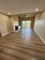 2805 E 3rd 20, Long Beach, CA 90814