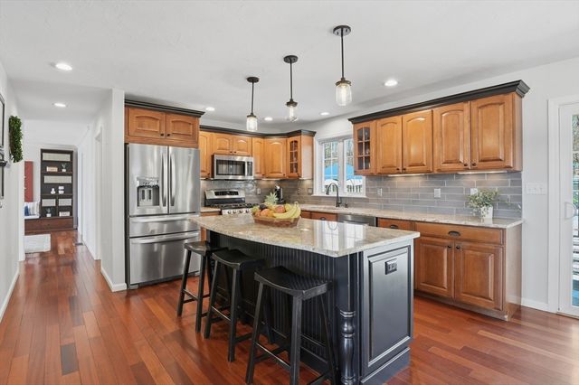 12 Riffles Lane, Hudson, MA 01749