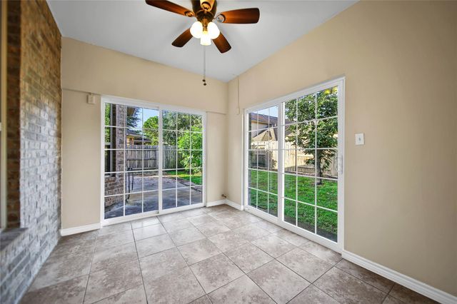 25208 Forest Ledge Dr, Porter, TX 77365
