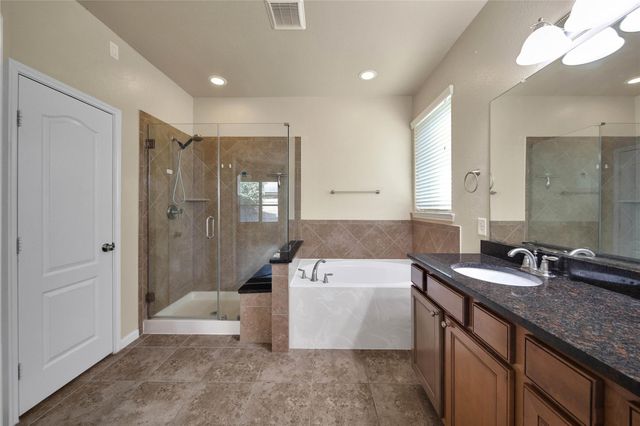 25208 Forest Ledge Dr, Porter, TX 77365