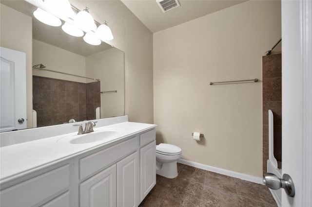 25208 Forest Ledge Dr, Porter, TX 77365