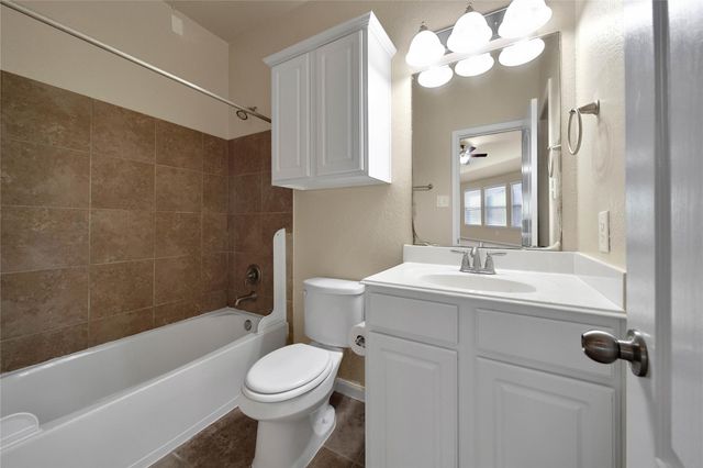 25208 Forest Ledge Dr, Porter, TX 77365
