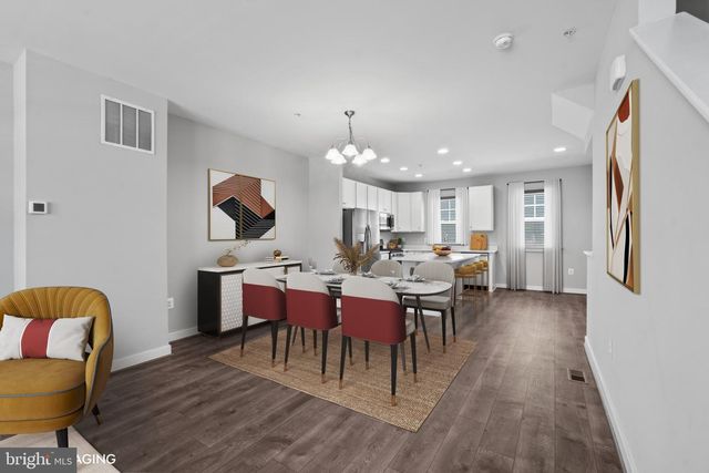 220 E PENNSYLVANIA AVE, Towson, MD 21286