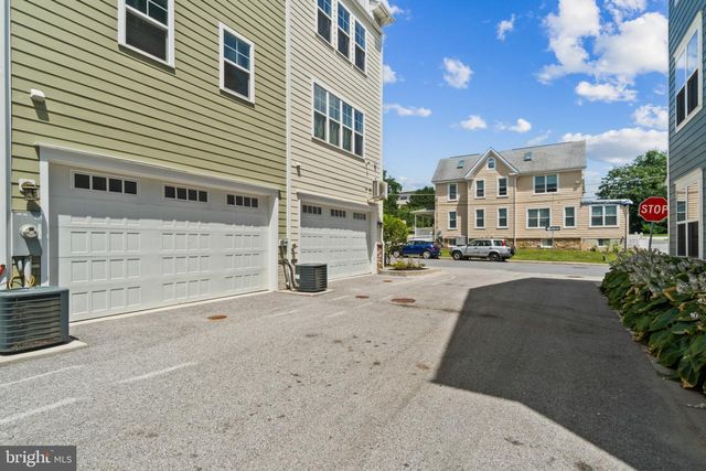 220 E PENNSYLVANIA AVE, Towson, MD 21286