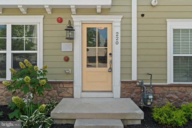 220 E PENNSYLVANIA AVE, Towson, MD 21286
