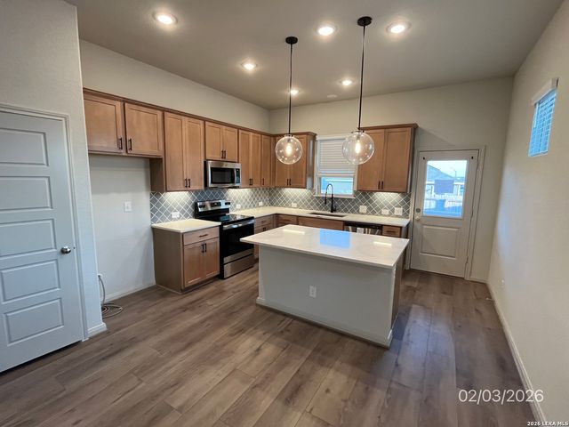 3240 Field Thistle, New Braunfels, TX 78130