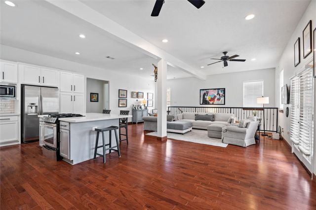 415 W 8th Street, Houston, TX 77007