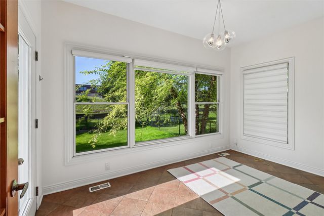 15703 Aurora Avenue, Urbandale, IA 50323