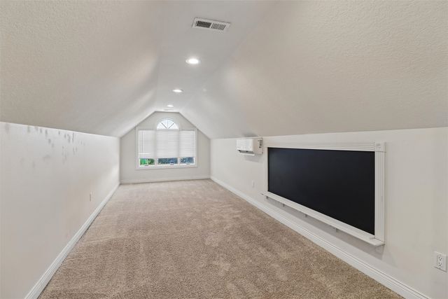 15703 Aurora Avenue, Urbandale, IA 50323