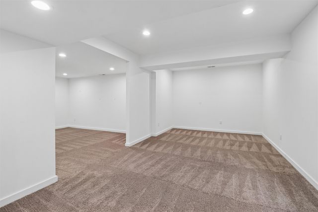 15703 Aurora Avenue, Urbandale, IA 50323