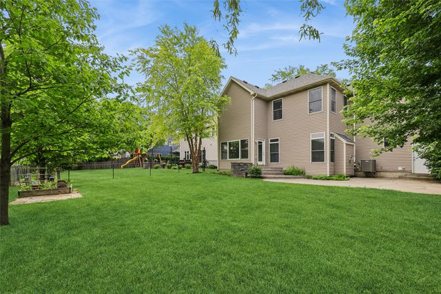 15703 Aurora Avenue, Urbandale, IA 50323