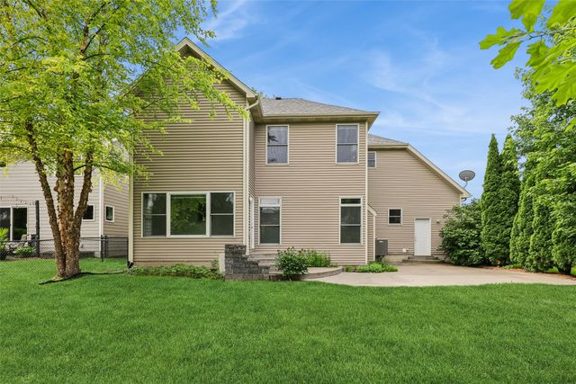 15703 Aurora Avenue, Urbandale, IA 50323