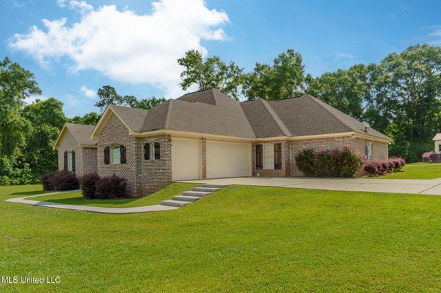 48 Harrell Road, Hattiesburg, MS 39401