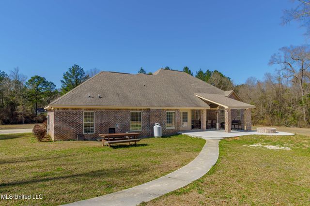 48 Harrell Road, Hattiesburg, MS 39401