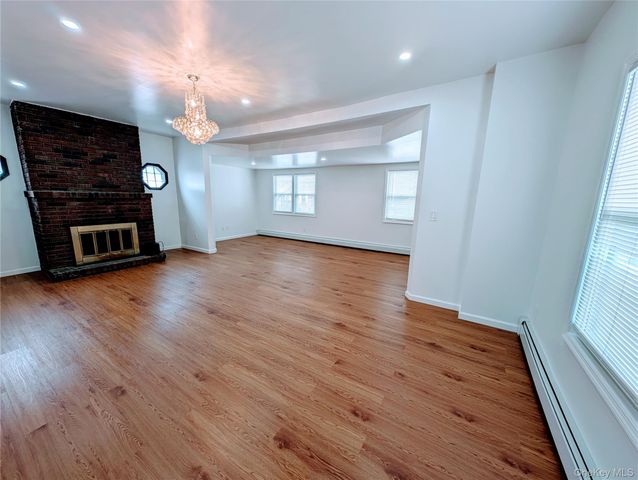 143-40 poplar Avenue, Flushing, NY 11355